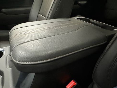 Certified 2024 Chevrolet Silverado 1500 High Country image 38