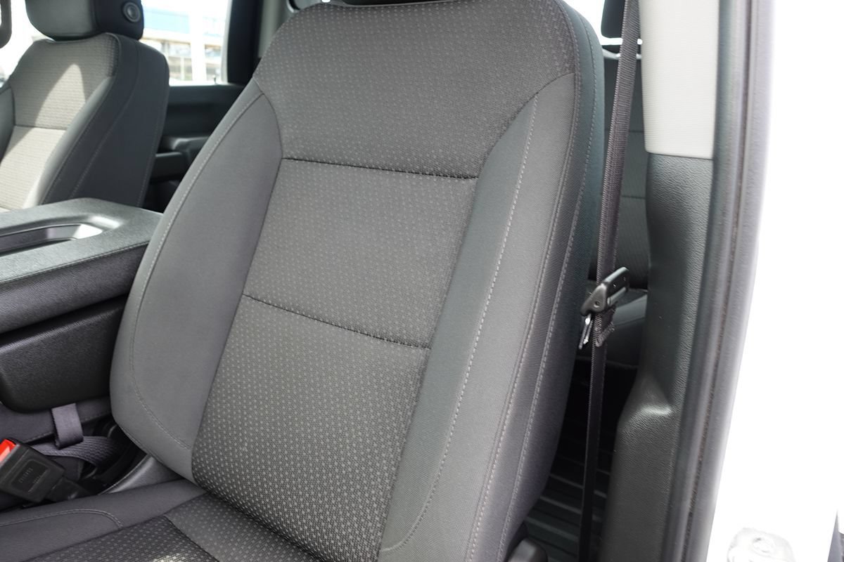 Used 2025 Chevrolet Silverado 2500 W/T AWD/4WD image 19