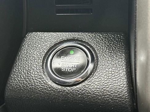 Used 2019 Ford F150 Lariat w/ Trailer Tow Package AWD/4WD image 25
