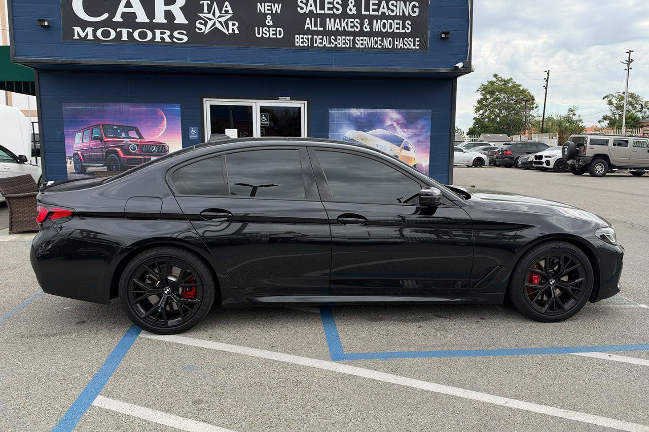 Used 2023 BMW 530i w/ M Sport Package RWD image 6