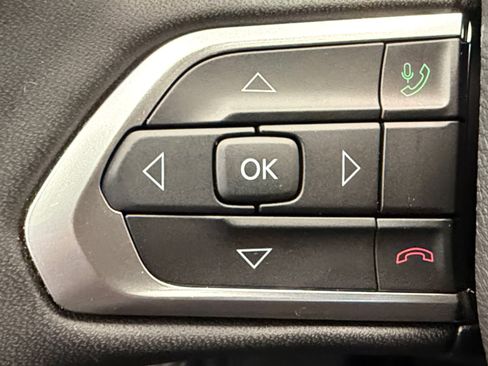 Used 2025 Jeep Compass Limited AWD/4WD image 18