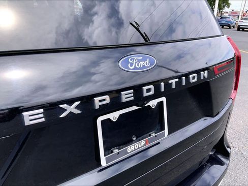 Used 2025 Ford Expedition Platinum AWD/4WD image 31