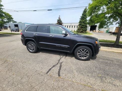 Used 2020 Jeep Grand Cherokee Limited AWD/4WD image 8