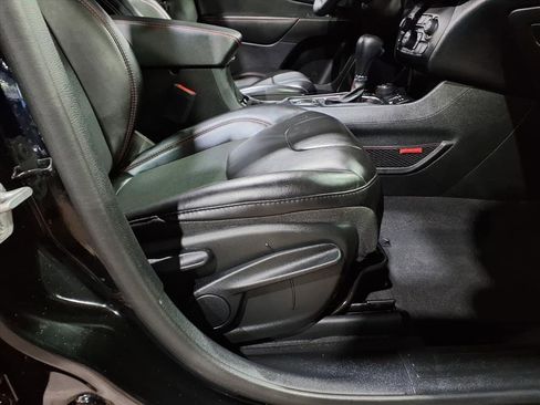 Certified 2022 Jeep Cherokee Trailhawk w/ Sun, Sound & Nav Group image 25