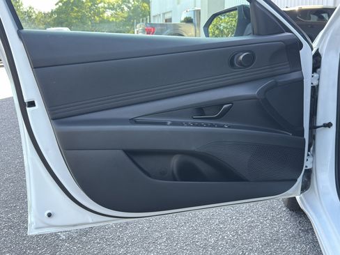 Used 2026 Hyundai Elantra Sport FWD image 27