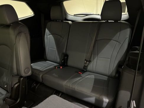 Used 2023 Buick Enclave Essence w/ Experience Buick Package AWD/4WD image 24