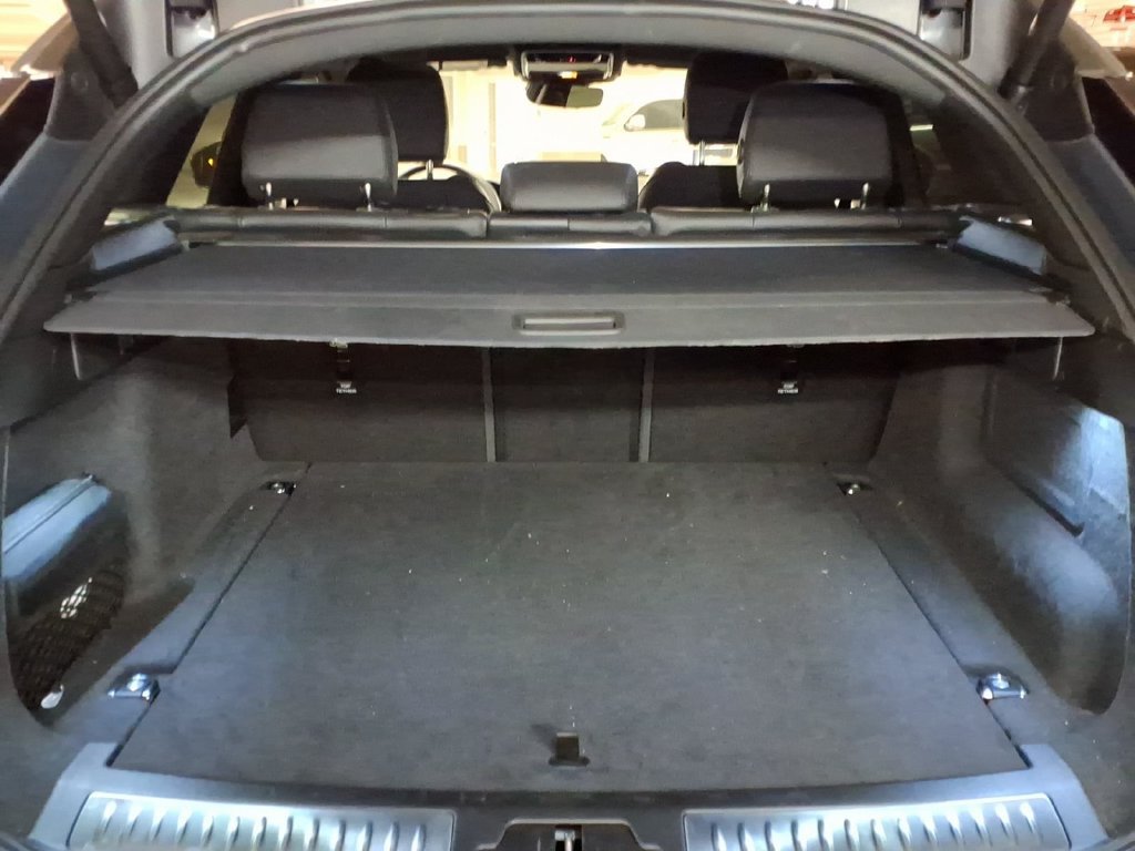 Used 2026 Land Rover Range Rover Velar Dynamic SE AWD/4WD image 5