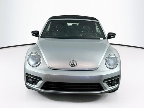 Used 2013 Volkswagen Beetle 2.0T FWD image 2