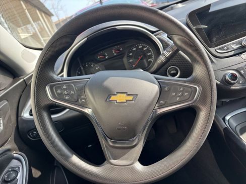 Used 2024 Chevrolet Malibu LT image 31
