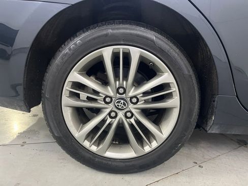 Used 2017 Toyota Camry SE image 16