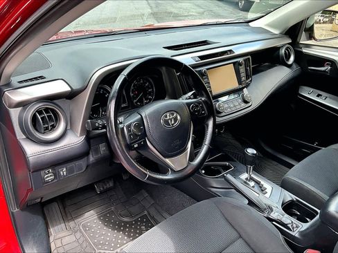 Used 2016 Toyota RAV4 XLE FWD image 18