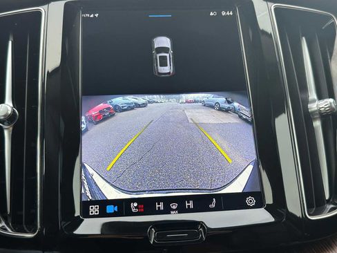 Certified 2023 Volvo XC60 T8 Plus w/ Protection Package Premier image 26