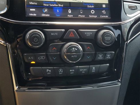 Used 2020 Jeep Grand Cherokee Overland image 31