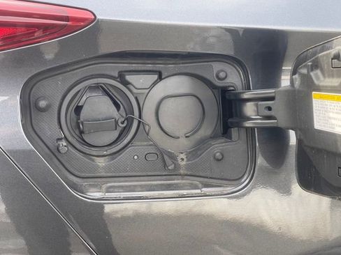 Used 2022 Toyota Prius Prime LE image 35