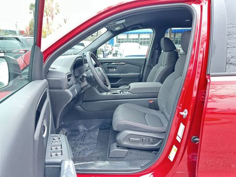 New 2026 Honda Pilot Sport image 2