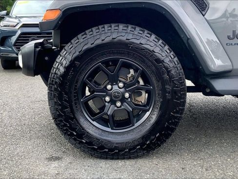 Used 2021 Jeep Gladiator Sport AWD/4WD image 9