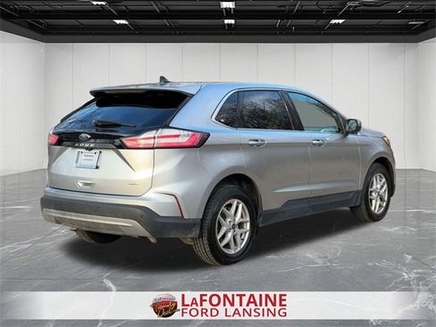 Used 2023 Ford Edge SEL image 5