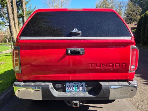 Used 2014 Toyota Tundra Limited w/ Limited Premium Package image 5