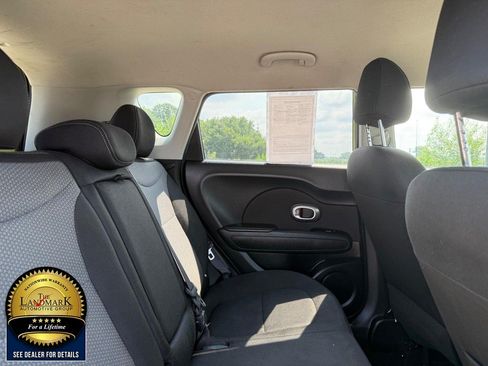 Used 2018 Kia Soul + FWD image 14