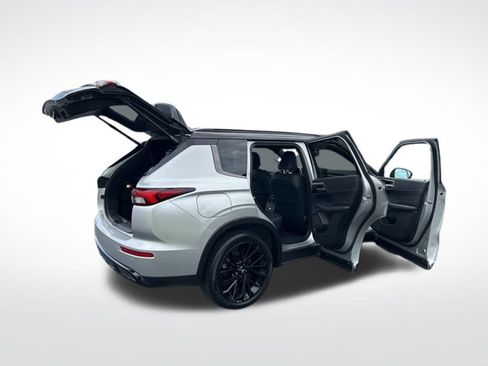 Used 2025 Mitsubishi Outlander 4WD Plug-In Hybrid image 43