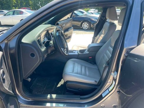 Used 2014 Dodge Charger SE RWD image 23