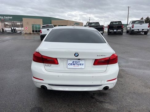 Used 2018 BMW 530e image 12