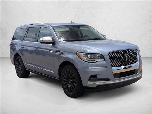 Used 2022 Lincoln Navigator Black Label AWD/4WD image 3