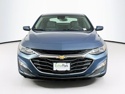 Used 2024 Chevrolet Malibu LT FWD image 2