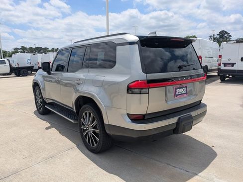 Used 2024 Lexus GX 550 w/ Accessory Package (Z1) AWD/4WD image 8