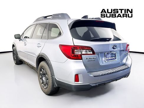 Used 2016 Subaru Outback 3.6R Limited AWD/4WD image 5