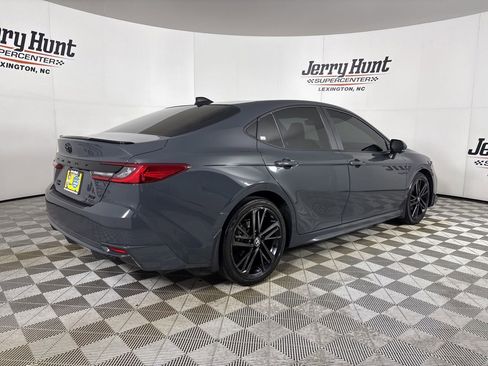 Used 2025 Toyota Camry XSE w/ Premium Plus Package AWD/4WD image 4