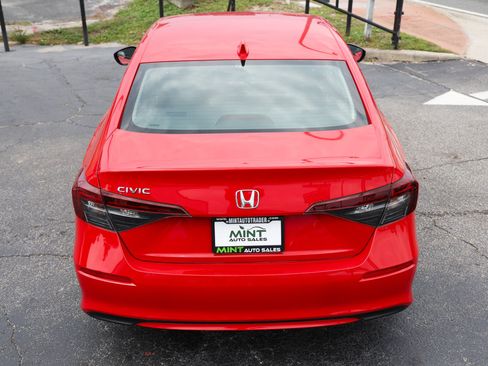 Used 2025 Honda Civic LX image 13