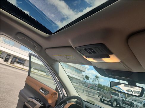 Used 2024 Nissan Pathfinder Platinum w/ Cargo Package image 28