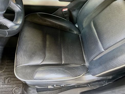 Used 2022 RAM 1500 Laramie AWD/4WD image 19