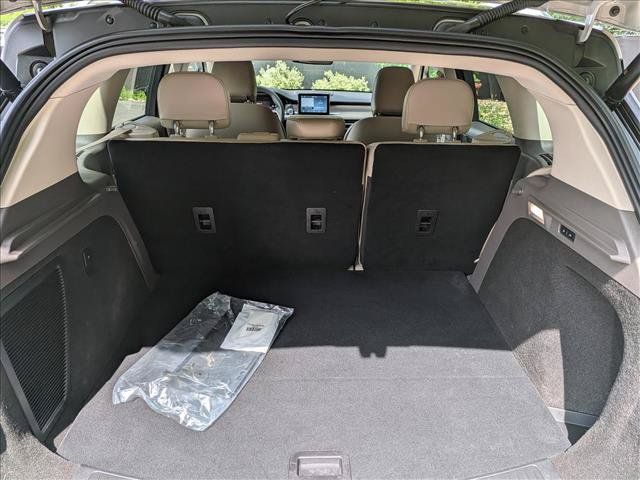 Used 2022 Lincoln Corsair AWD w/ Equipment Group 101A image 19