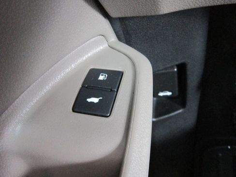 Used 2017 Honda Pilot Touring image 30