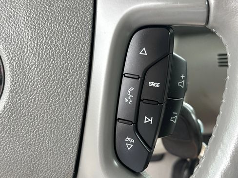 Used 2012 Buick Enclave Leather AWD/4WD image 21