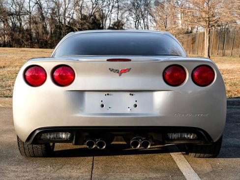 Used 2006 Chevrolet Corvette Coupe w/ Preferred Equipment Group image 14
