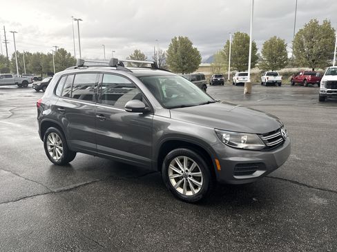 Used 2018 Volkswagen Tiguan Limited w/ Premium Package AWD/4WD image 7