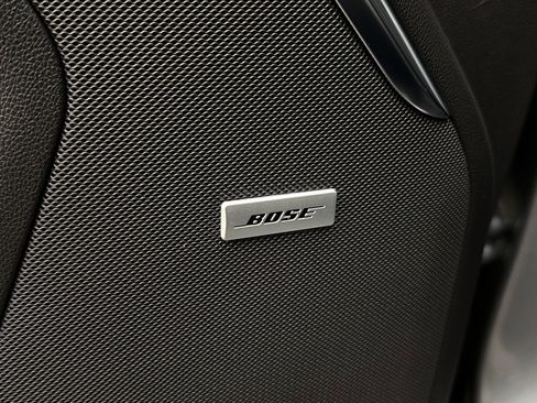 Used 2026 GMC Yukon Denali w/ Sun & Power Step Package AWD/4WD image 29