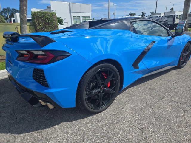Used 2022 Chevrolet Corvette Stingray Premium Conv w/ Z51 Performance Package RWD image 4