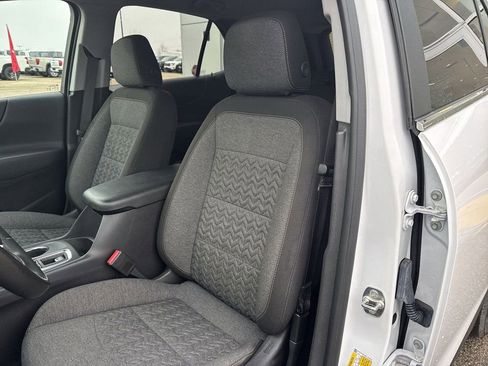 Certified 2024 Chevrolet Equinox LT image 3