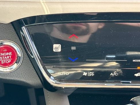 Used 2018 Honda HR-V EX image 31