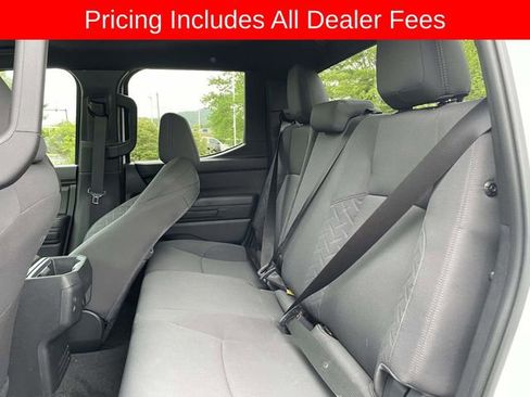 Used 2025 Toyota Tacoma SR AWD/4WD image 15