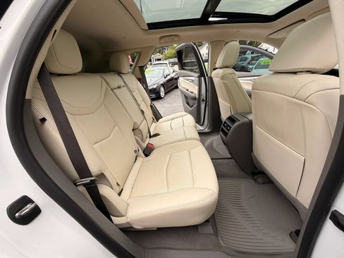 Used 2021 Cadillac XT5 Premium Luxury AWD/4WD image 13