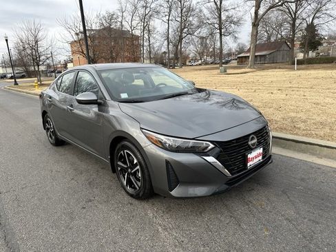 Used 2025 Nissan Sentra SV image 23