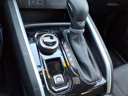 Certified 2023 Chevrolet Colorado Trail Boss w/ Technology Package image 20