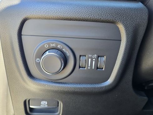 New 2026 Jeep Grand Cherokee L Laredo image 24