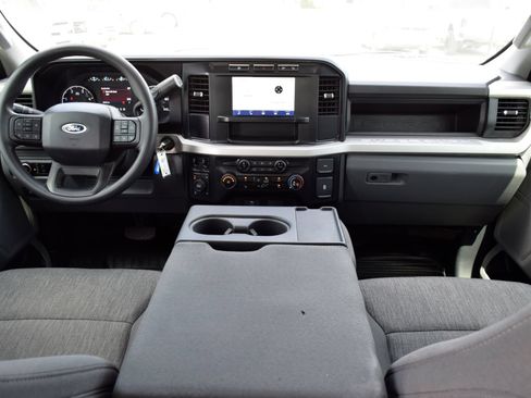 Used 2024 Ford F250 XL w/ FX4 Off-Road Package AWD/4WD image 5