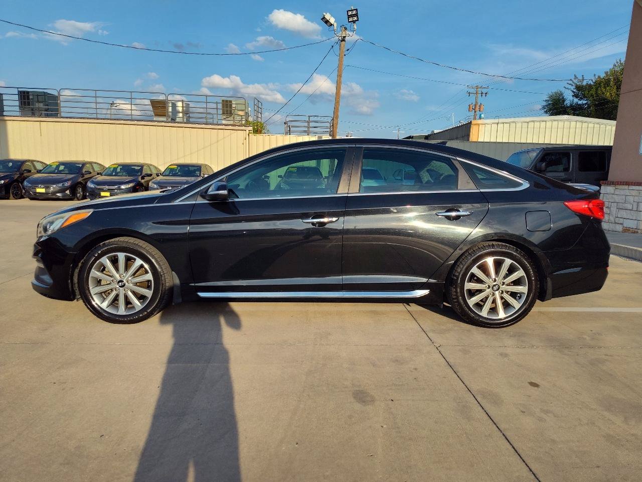 Used 2017 Hyundai Sonata Limited FWD image 7